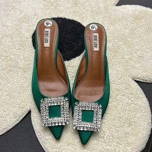 Bono Lou Beautiful Slides in size 8,5 New